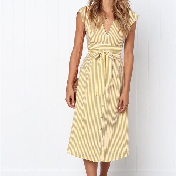 Dresses & Skirts - Yellow stripe dress